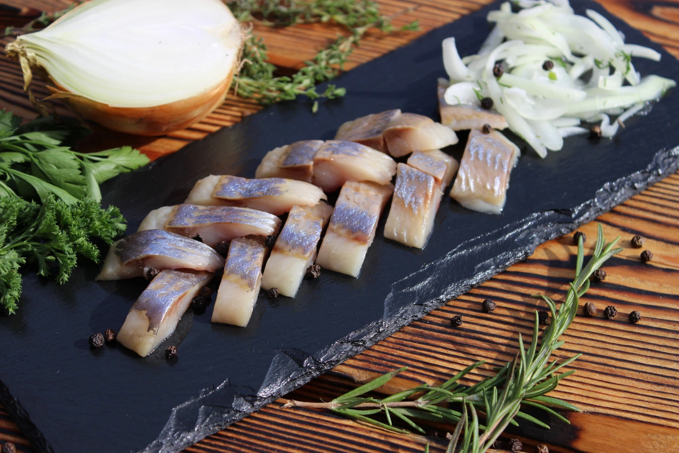 Cеледочка с лучком