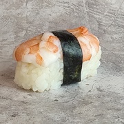 Суши с креветкой