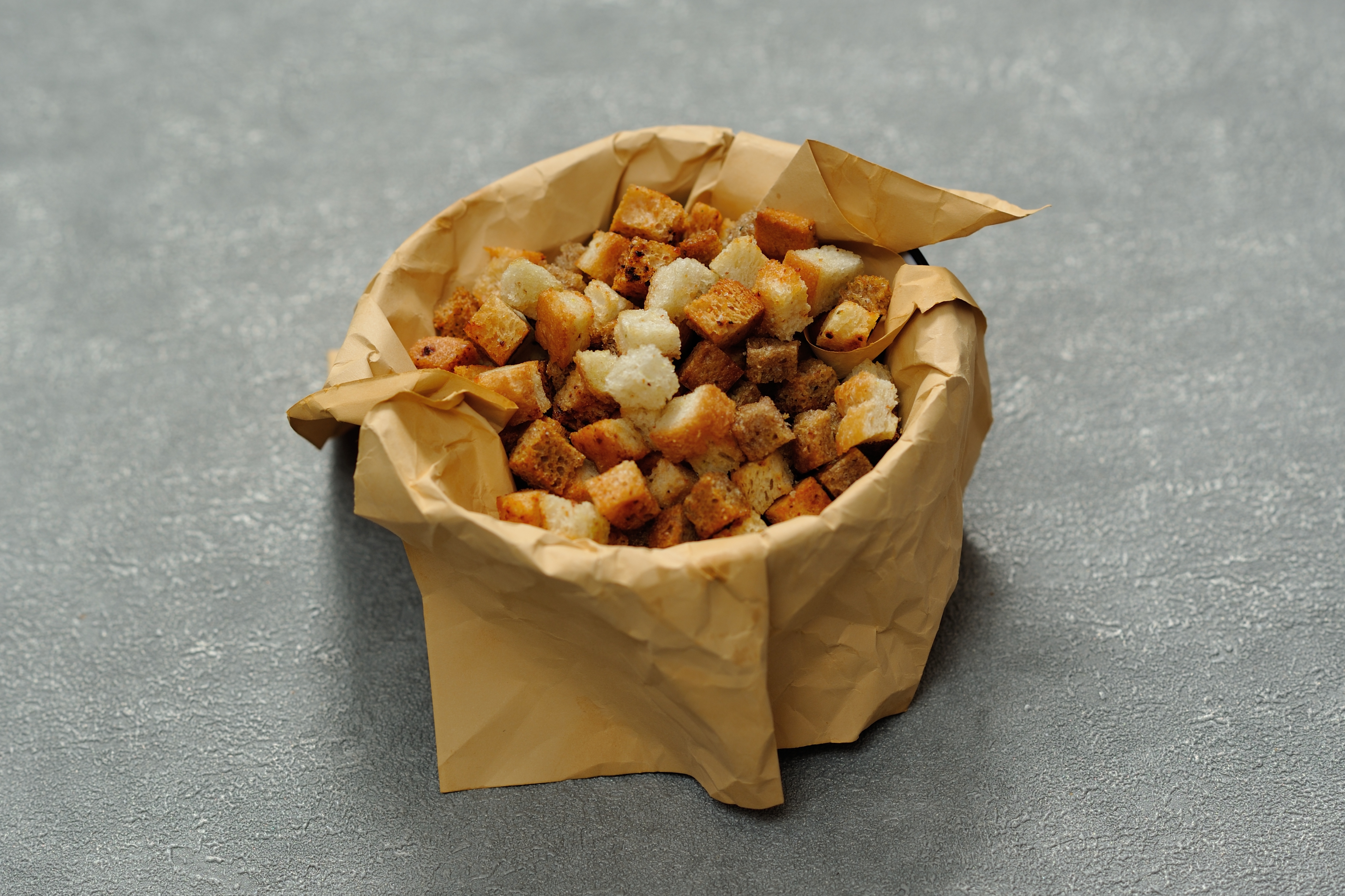 Сухарики чесночные