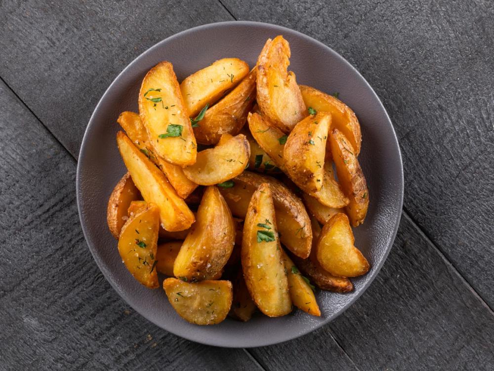 Картофель айдахо с чесноком и зеленью