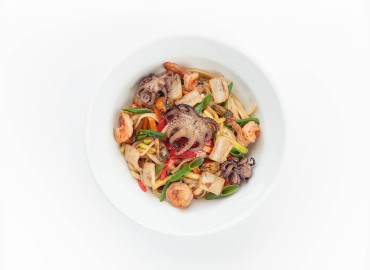 Лапша яичная с морепродуктами