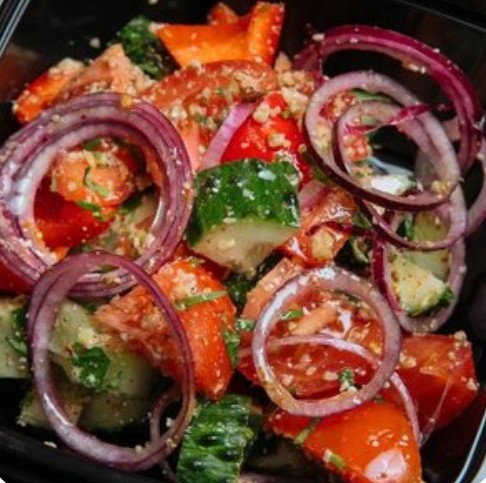 Салат овощной с маслом