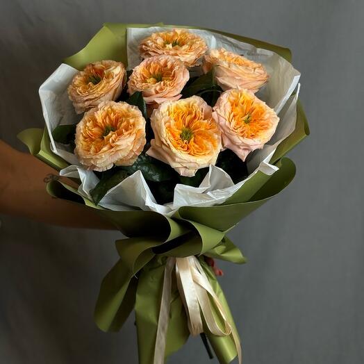 Букет с пионовидной розой 7шт