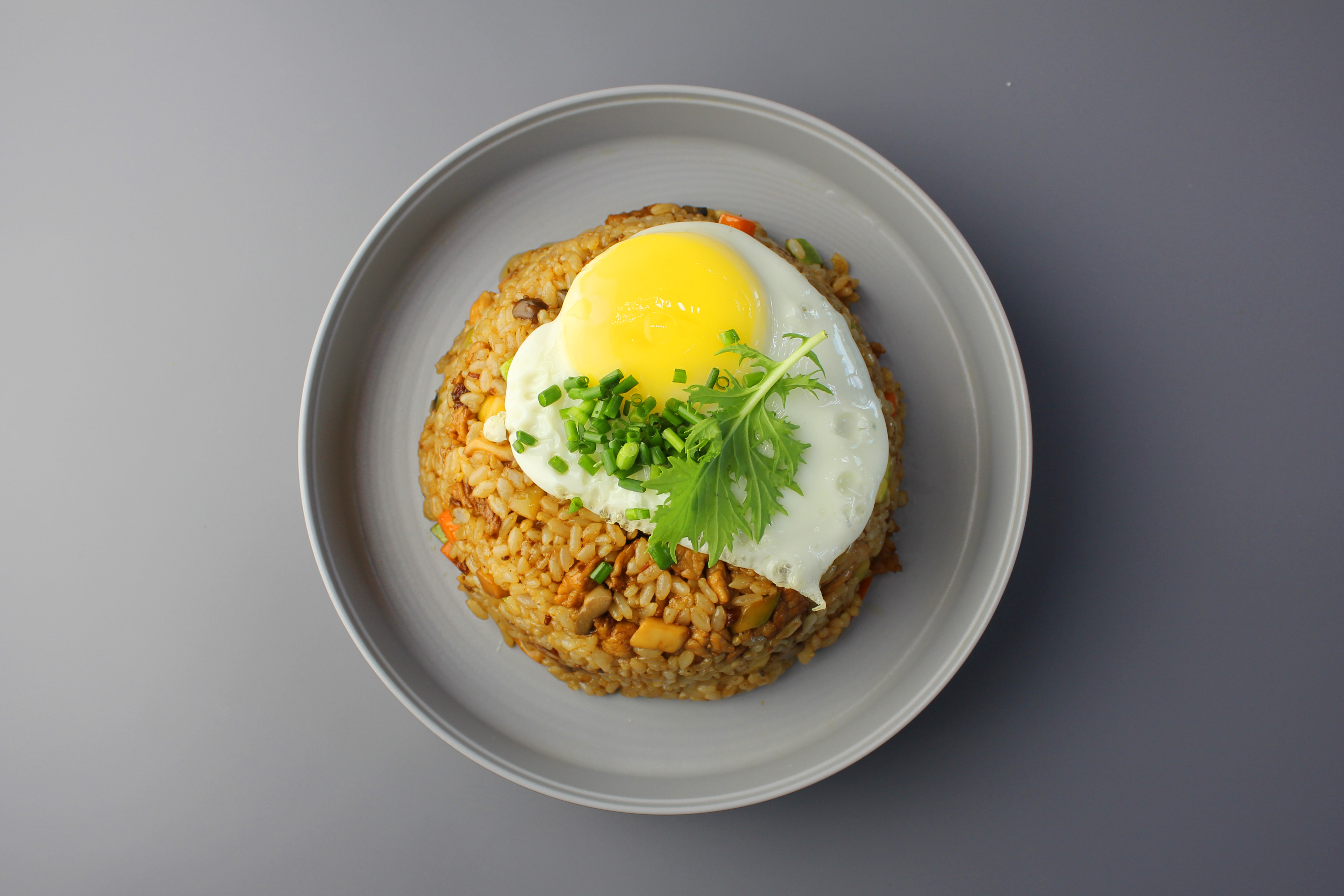 ЖАРЕНЫЙ РИС СО СВИНИНОЙ