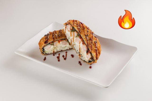 Суши-бургер с креветкой острый