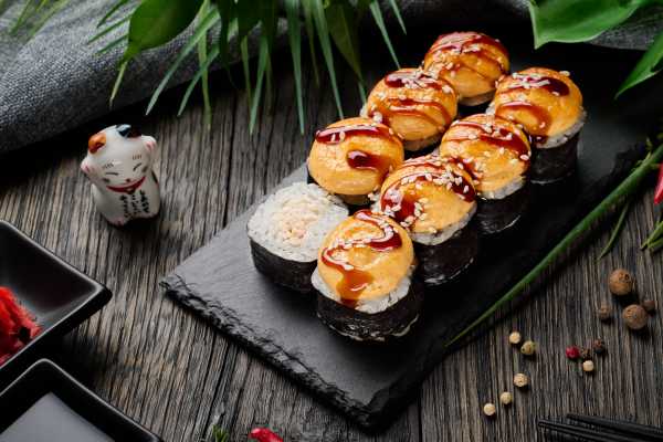 Ролл маки краб запеченный