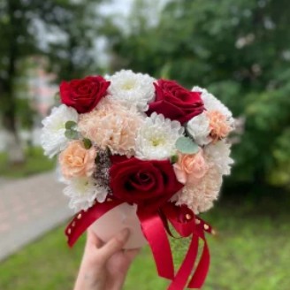 Композиция "Персиковый поцелуй"