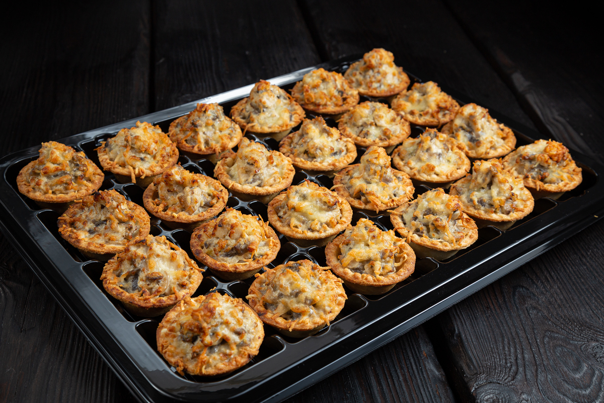 На 4-6 персон жульен в тарталетках мини