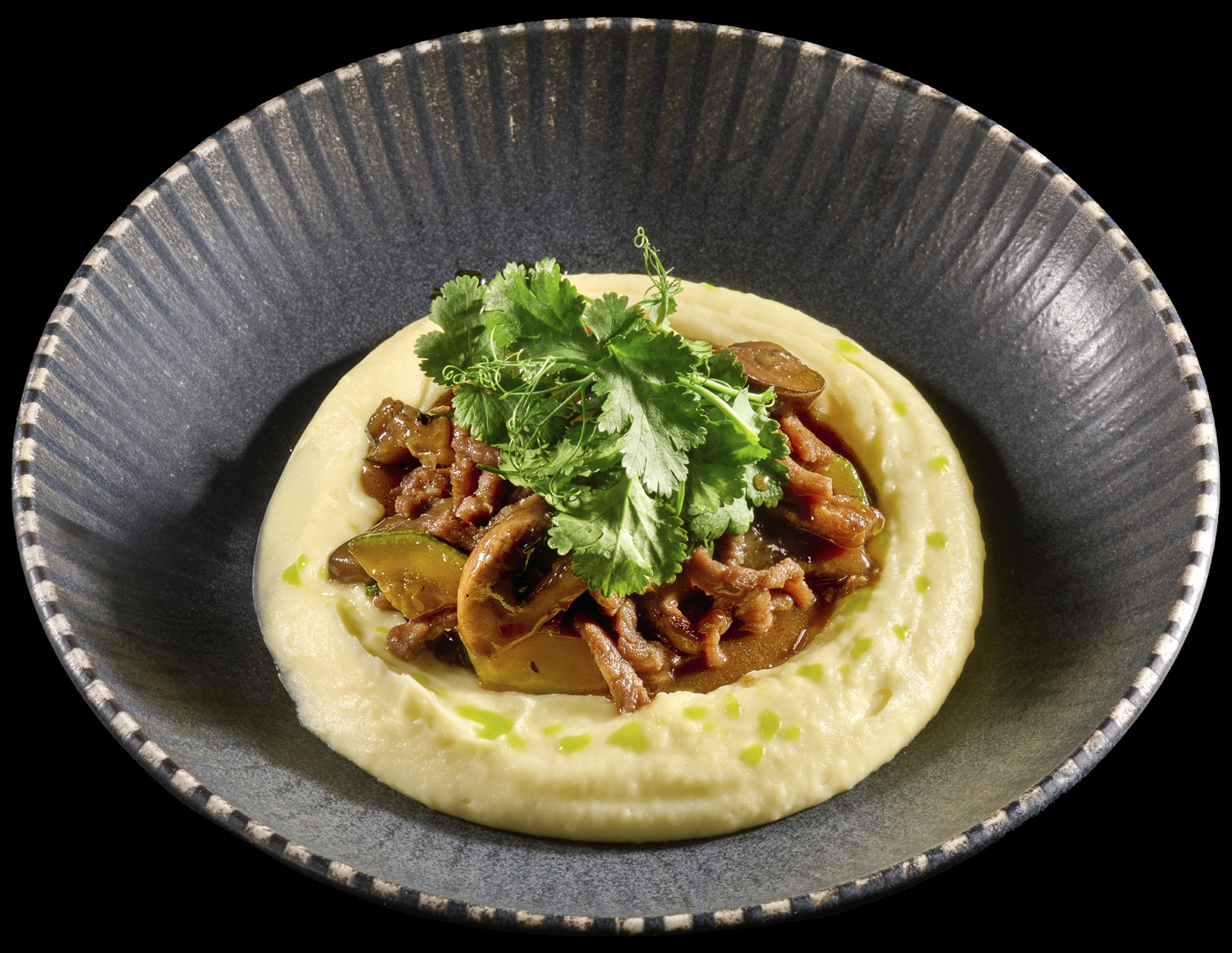 Строганов из говядины, запеченные овощи