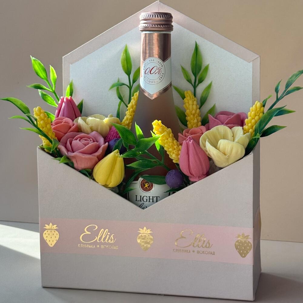 Букет из шоколадных цветов и безалкогольное шампанское