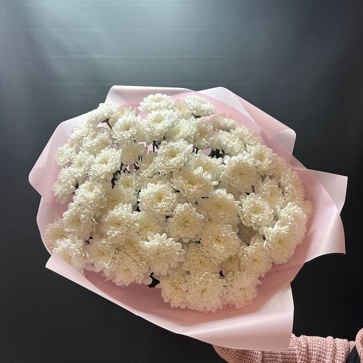 Букет из белых хризантем «Нежный поцелуй»