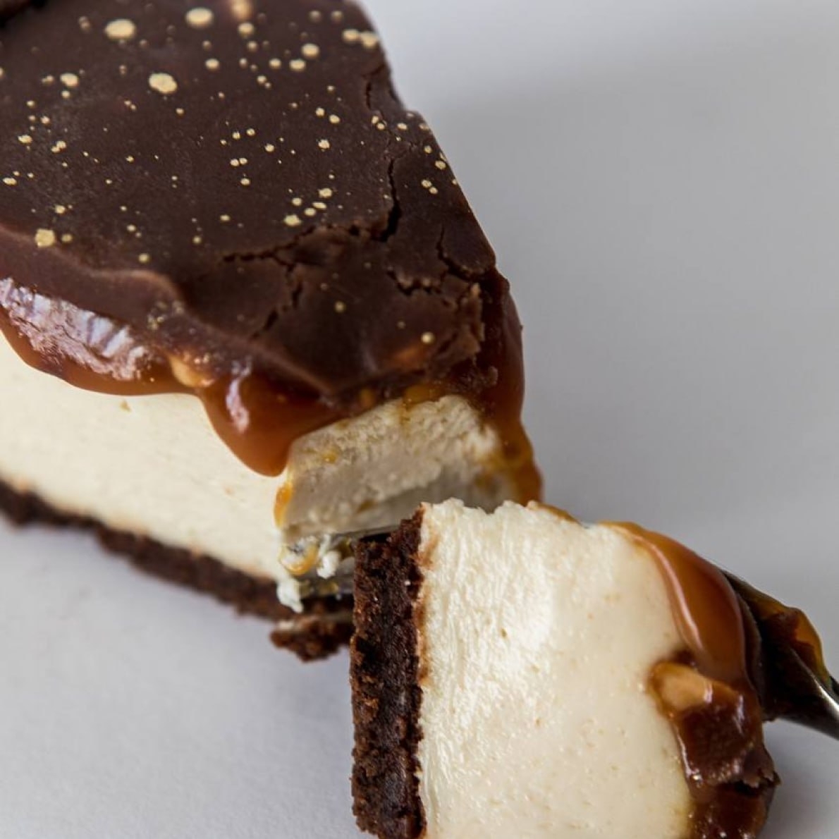 Чизкейк "Сникерс"