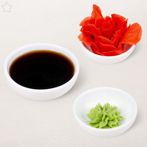 Комбо с соусом, имбирем и васаби