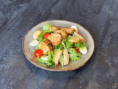 Цезарь с курицей