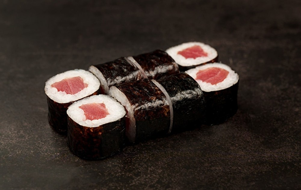 Маки с тунцом