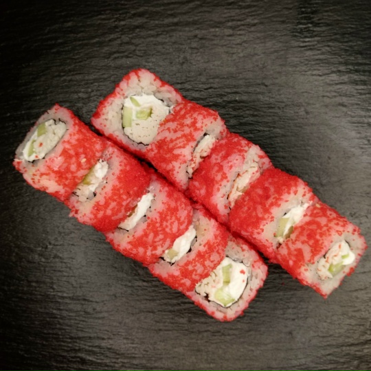 Ролл Калифорния с крабом
