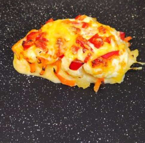 Куриное филе, запеченное с овощами