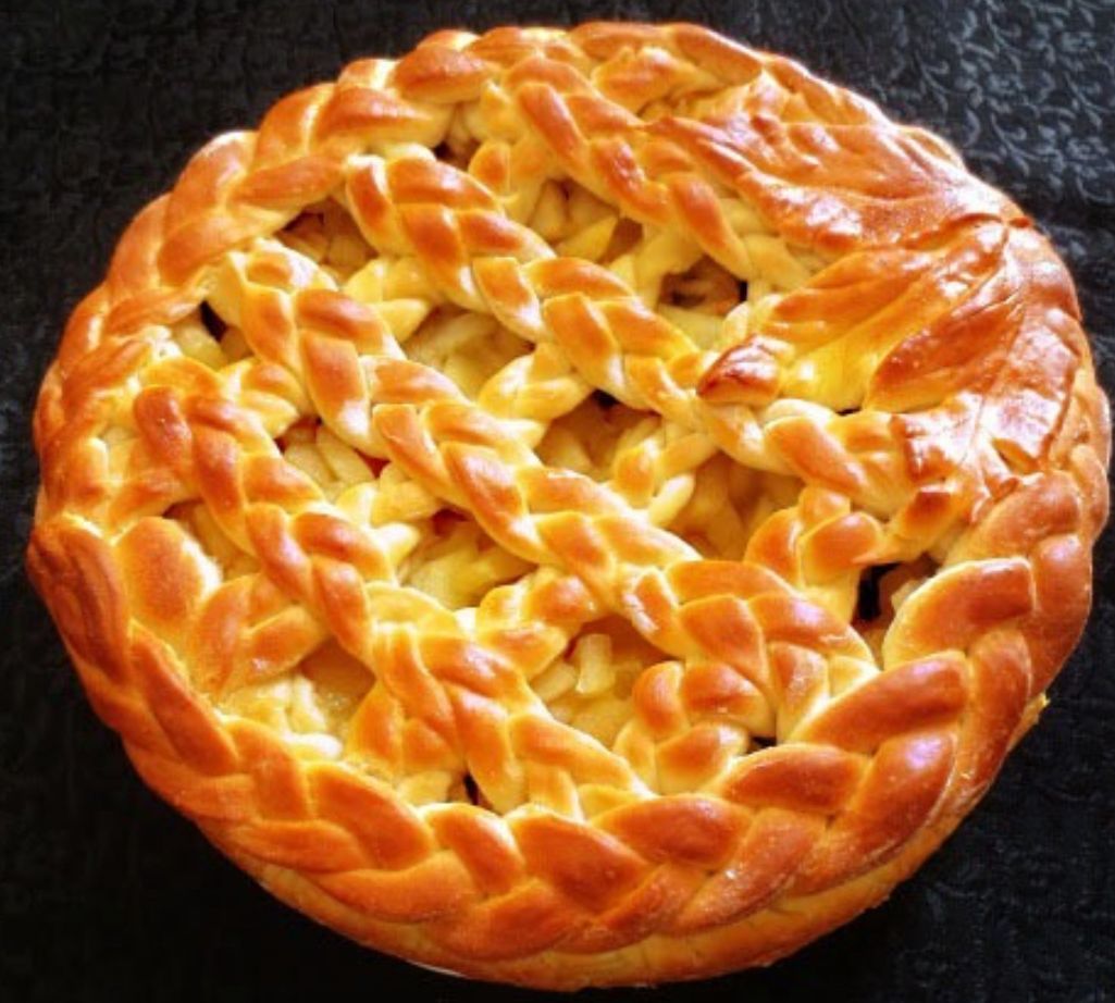 Пирог томленые яблочки