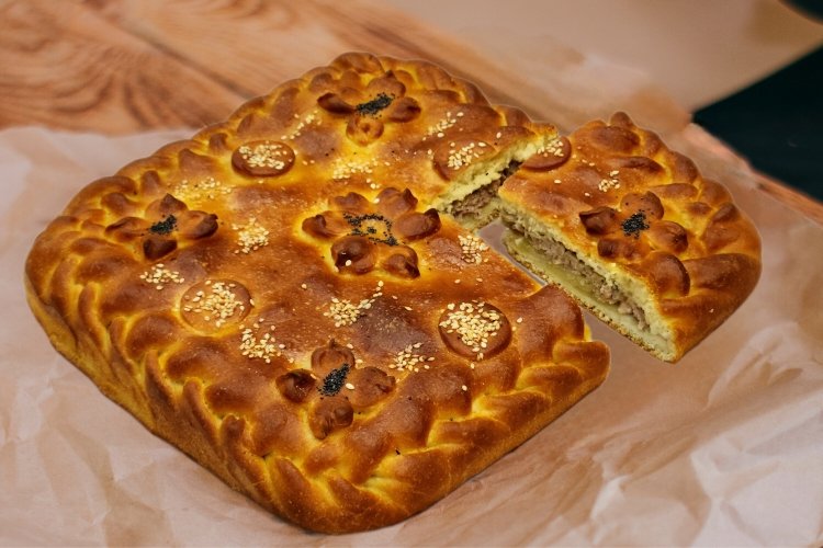 Пирог мясной с картофелем по-домашнему