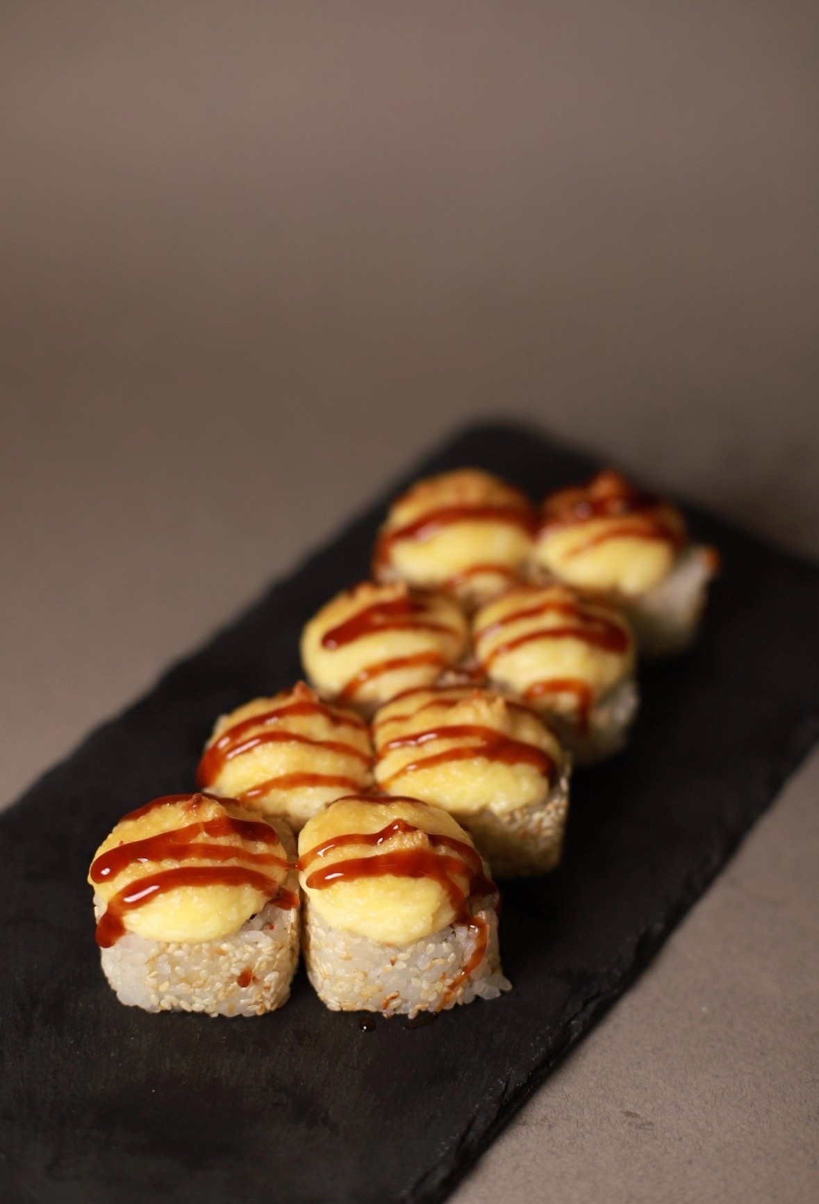 С жаренным лососем