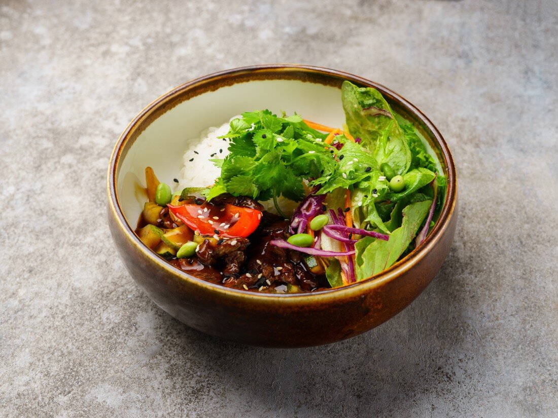 Теплый салат с говядиной терияки 375гр.