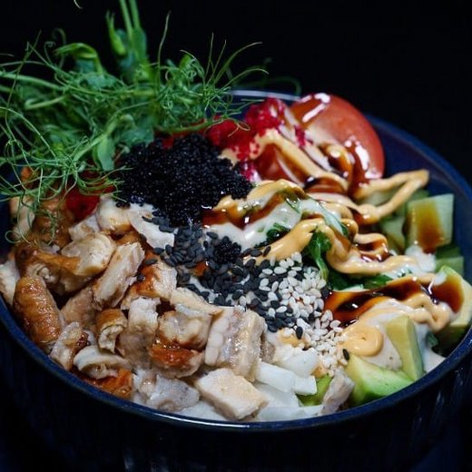 Поке с копчёным угрём