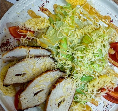 Салат "Цезарь с курицей"