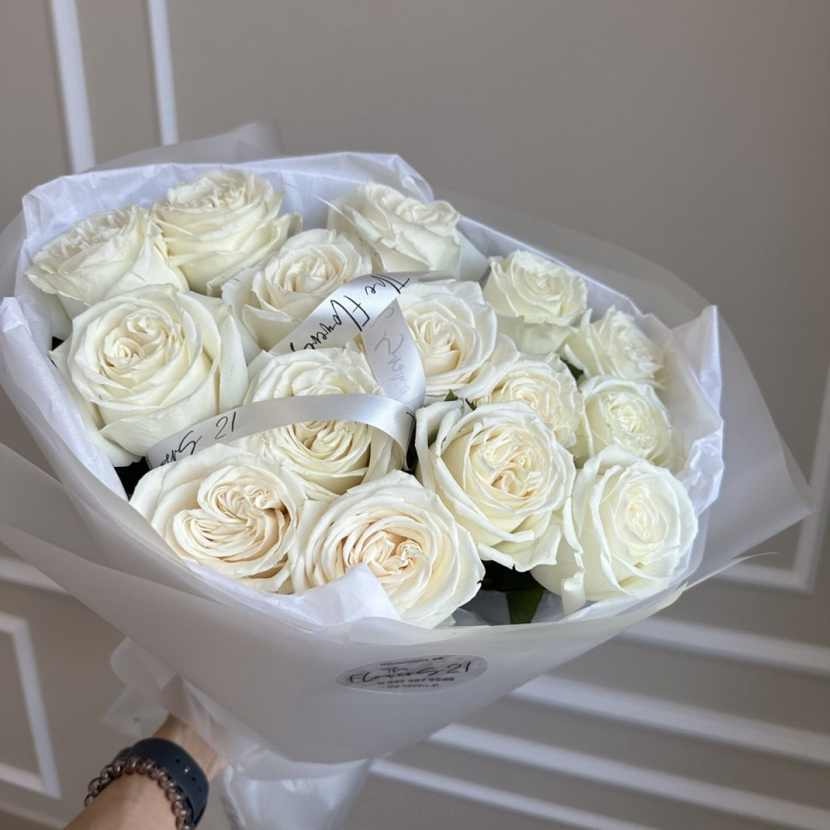 15 Белых Роз Плайя бланка (предзаказ)