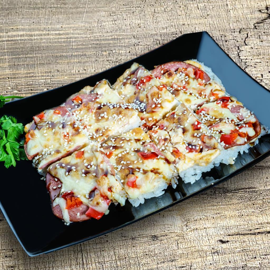 Суши-пицца с ветчиной