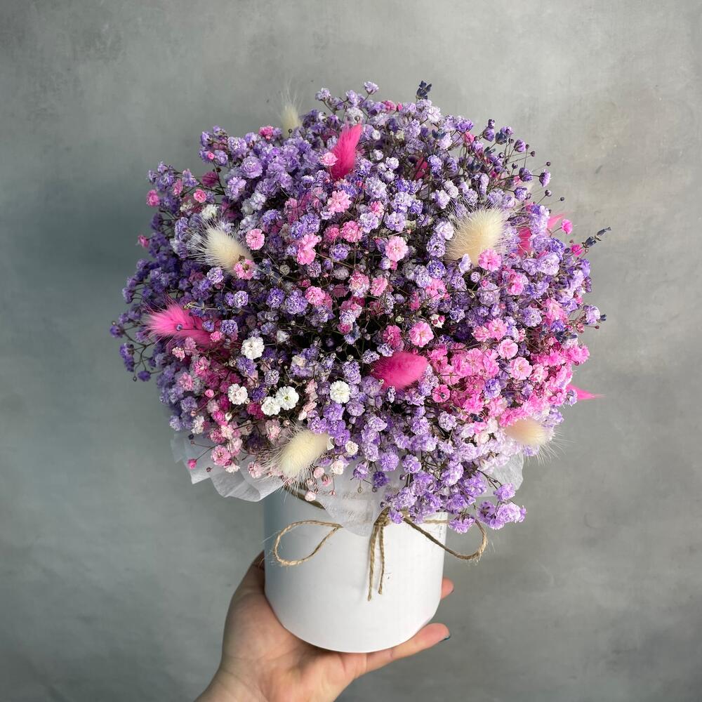 Встреча гипсофила в коробочке с лавандой