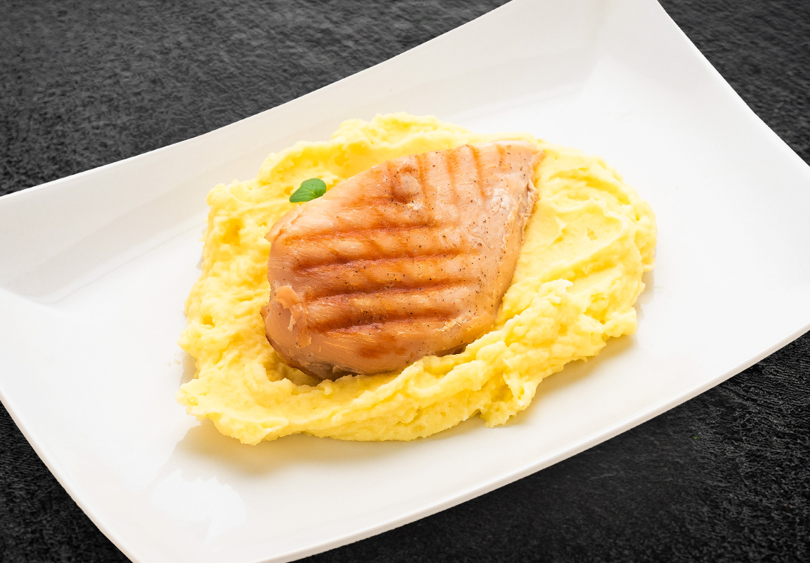 Куриное филе с картофельным пюре