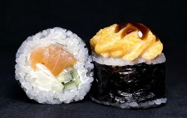 Запеченный ролл с лососем