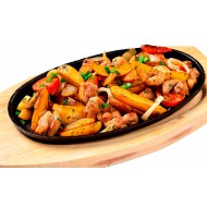 Горячая сковородка с курицей