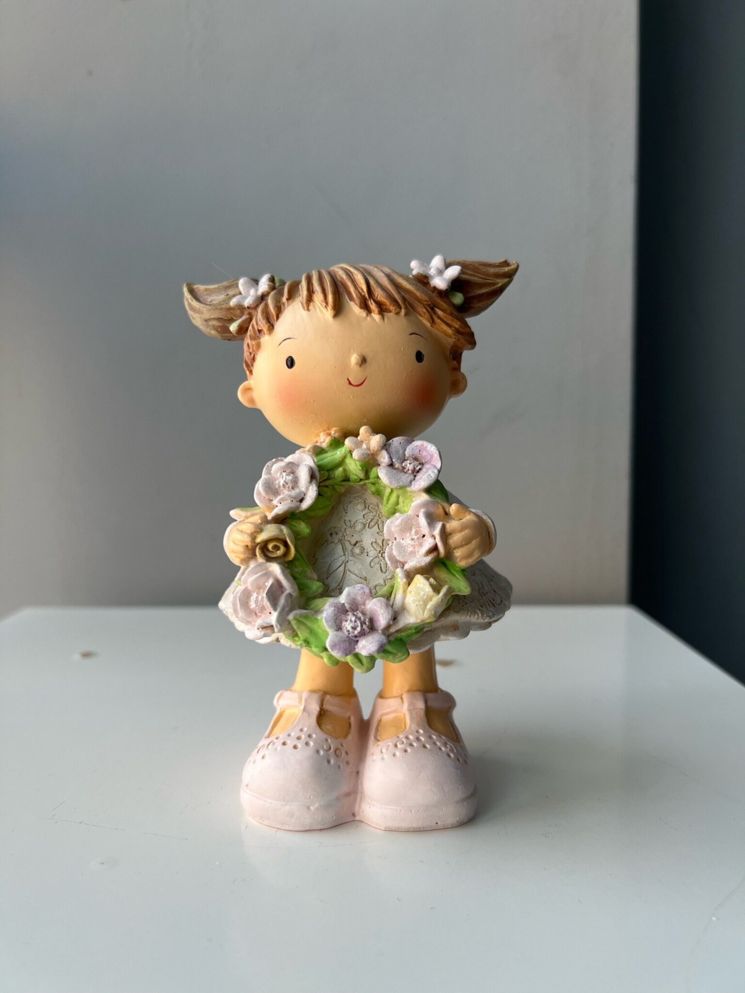 Сувенир Девочка с веночком полирезин 14*9,5*8