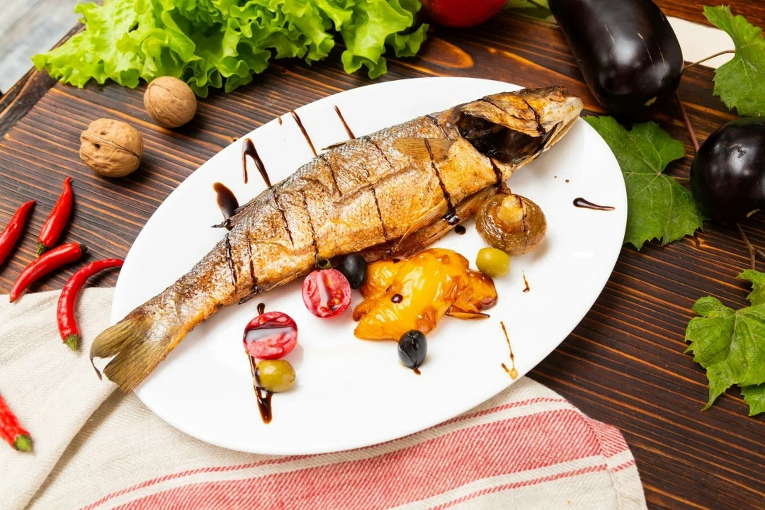 Сибас на гриле в грузинском маринаде