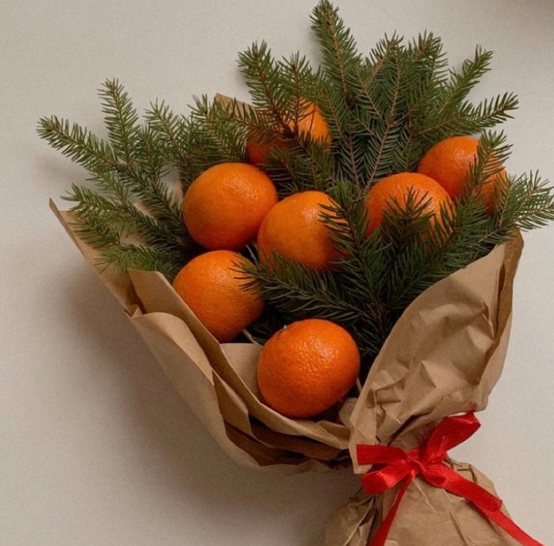 Новогодний букет с мандаринами 