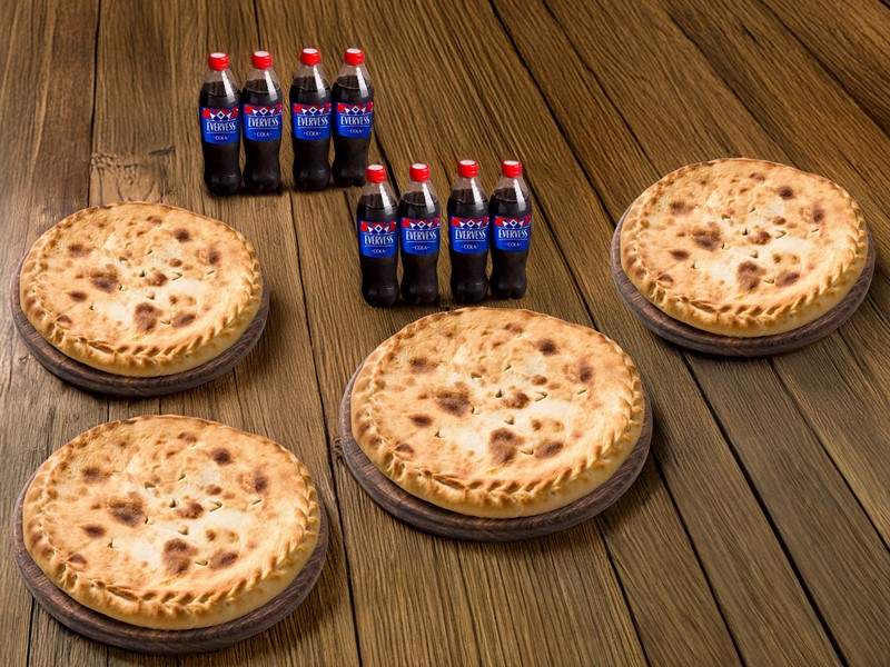 Мясное комбо мини 4 пирога и Кола 8 шт. по 500 мл Evervess 