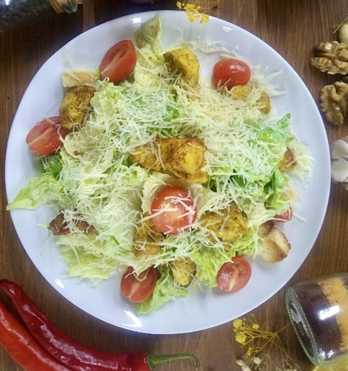 Цезарь с куриным филе