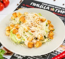 Салат Цезарь с курицей