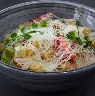 Цезарь с курицей