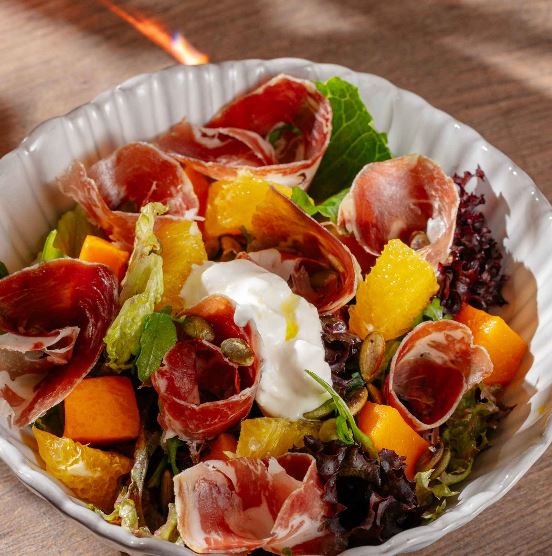 Салат с тыквой и коппой