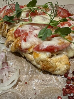 Куриная отбивная под сырной шапкой