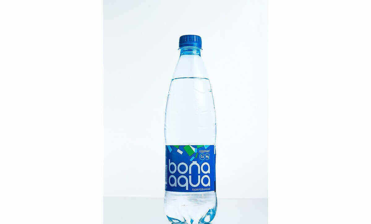 Вода с газом 0,5л.