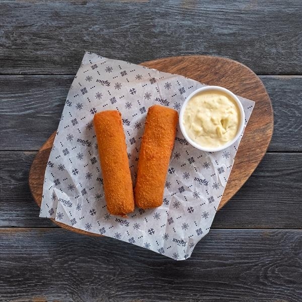 Эдам жареный в хрустящем кляре c соусом Тар-Тар