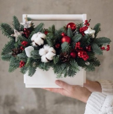 Новогодние композиции с голубого Нобилиса