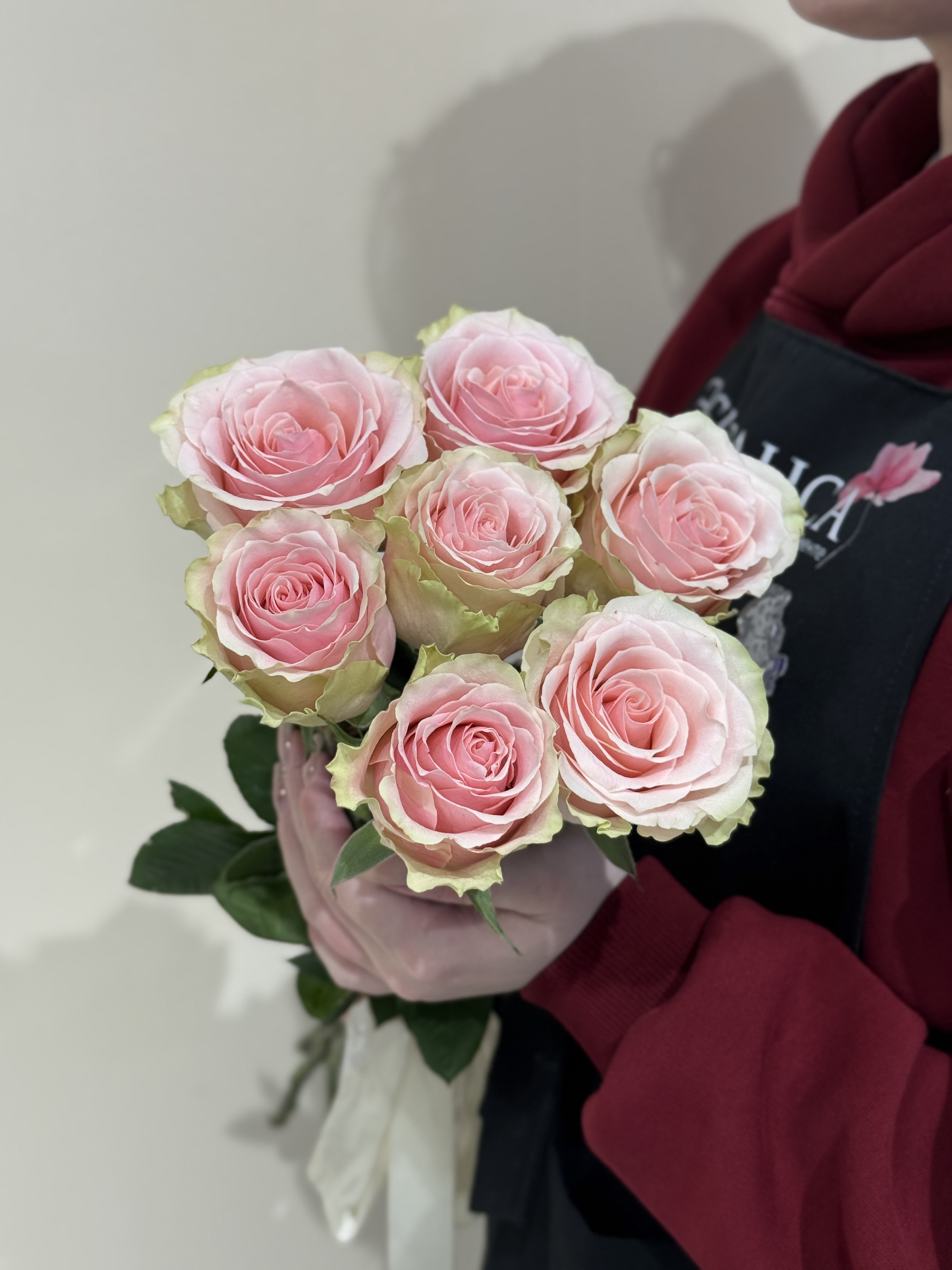 Нежно розовые розы Фрутетто под ленту/7шт