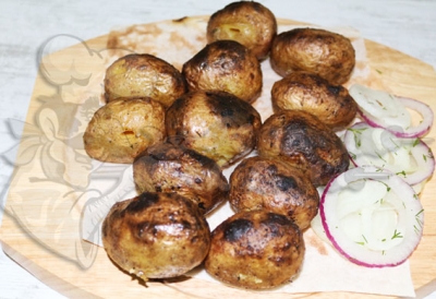 Картофель на мангале с курдюком
