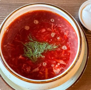 Борщ с телятиной и сметаной