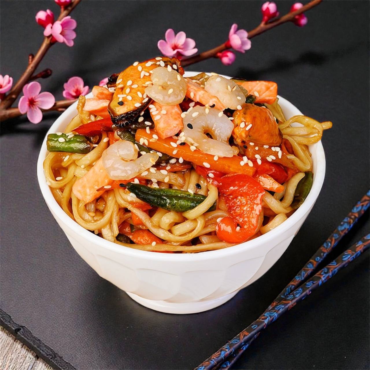 Вок с морепродуктами