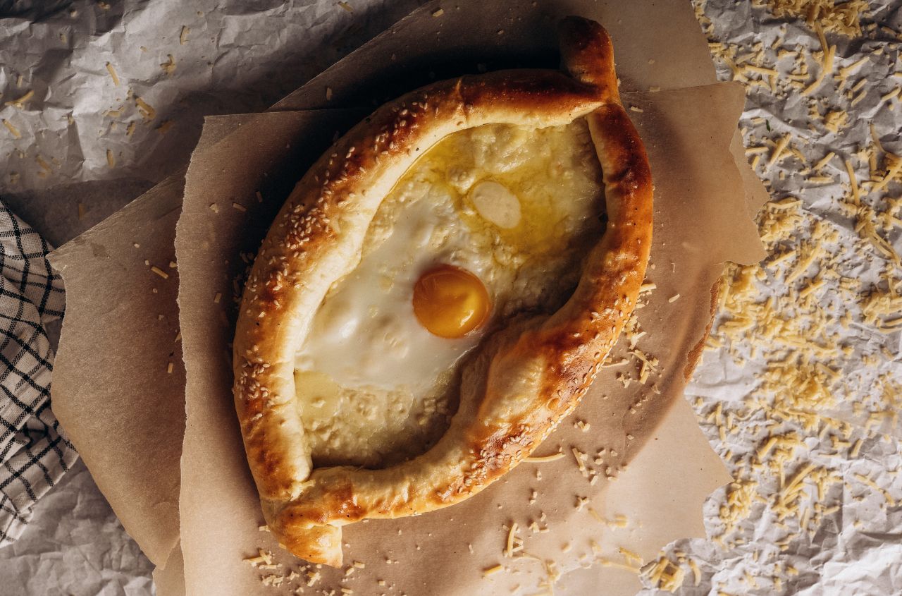 Хачапури по-аджарски
